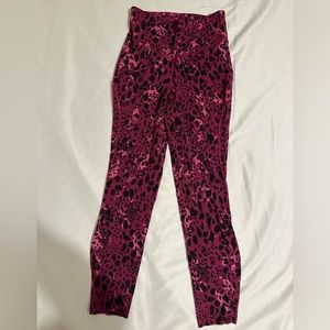 Base Pace High-Rise running tight 25” - Cheetah Camo Magenta Purple